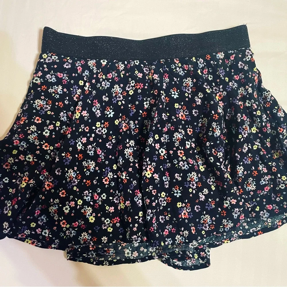 Justice Girls Skort | Color: Black Floral | Size: 14 - Picture 2 of 6